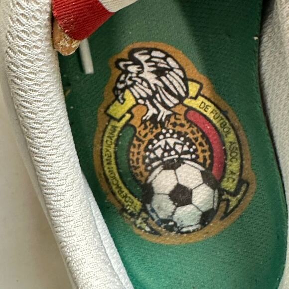 VTG RARE Nike Air Tiempo Rival Mexico Indoor Soccer Shoes 2006 World Cup Men's 9 - Picture 2 of 14